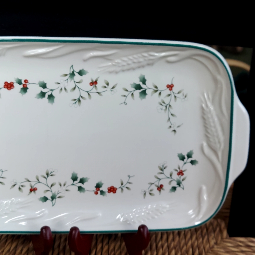 Vintage Pfaltzgraff Platter - Picture 3 of 11